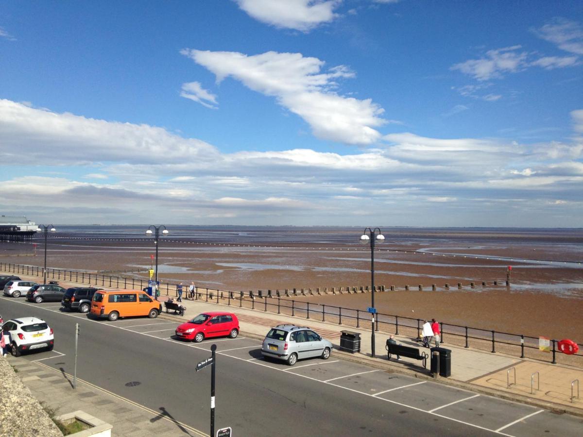 Lovely Little Flat By The Sea In Cleethorpes Bagian luar foto